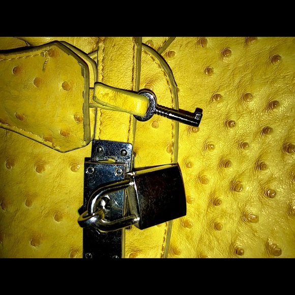 Purse - Picture 3 of 4